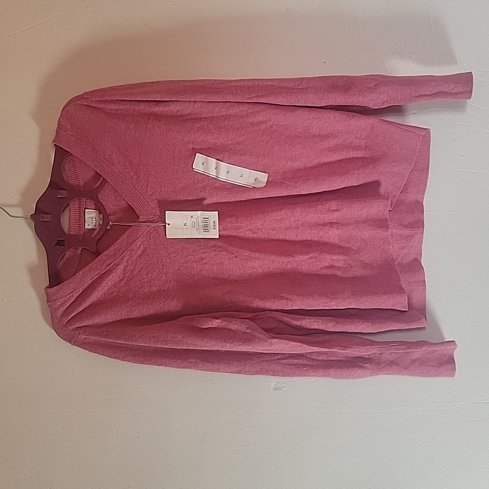 New a.new day light weight sweater
